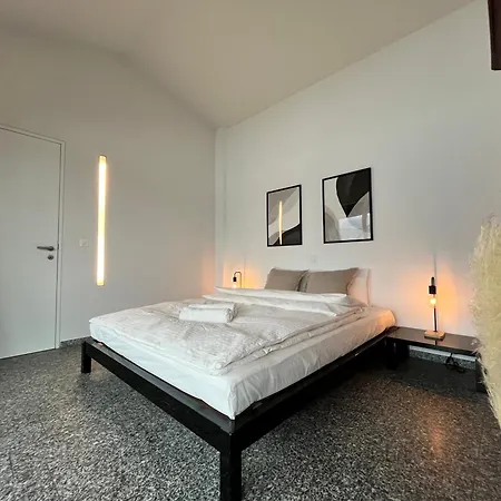 Mit Grossartiger Seesicht Und Balkon Daire *