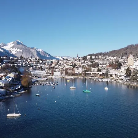 Mit Grossartiger Seesicht Und Balkon דירה *