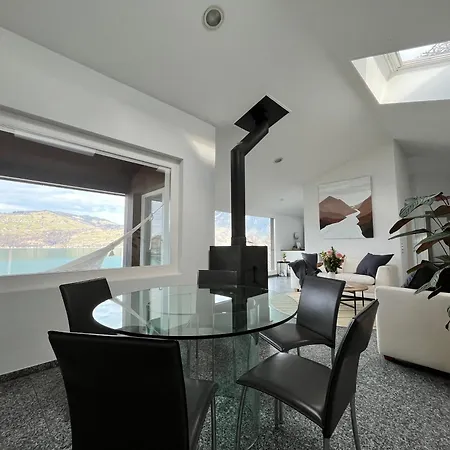 Mit Grossartiger Seesicht Und Balkon Spiez