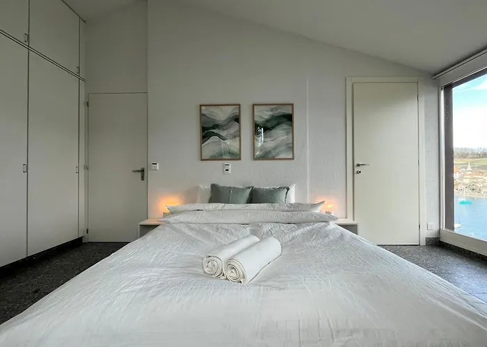 Mit Grossartiger Seesicht Und Balkon *